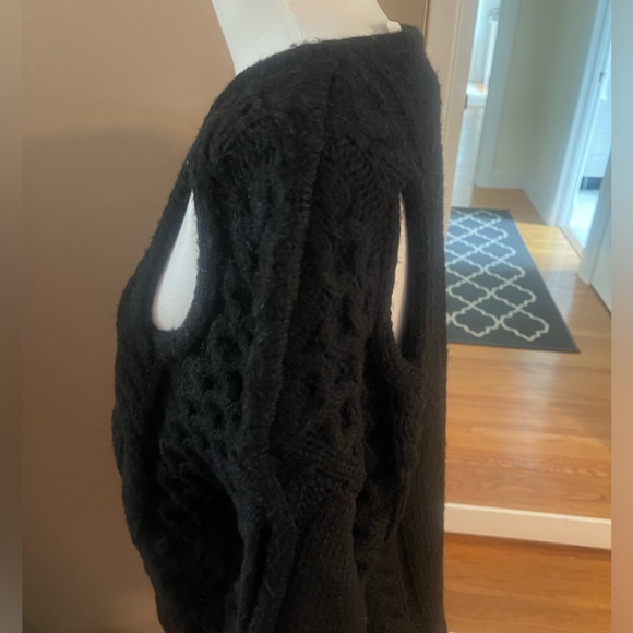 Oak+Fort cutout sweater - Picture 7 of 9